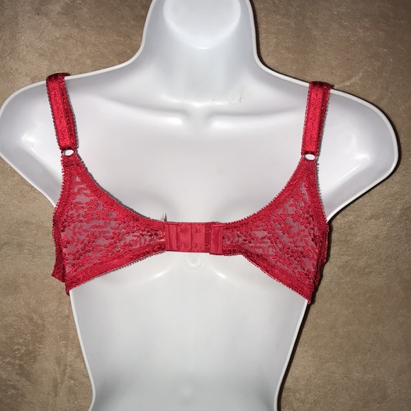 Victoria’s Secret 36C Red push up padded bra with floral detail 💕 - Picture 2 of 6